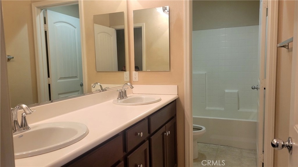 7426 Silver Saddle Court - Photo 3