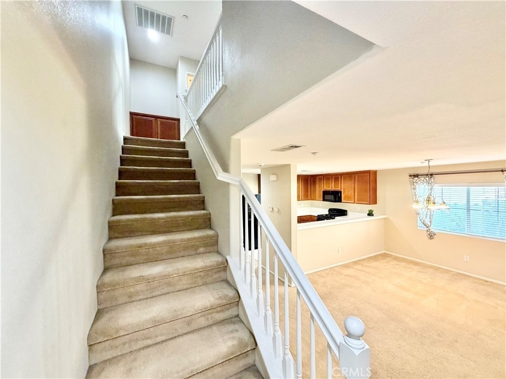 15681 Lasselle Street - Photo 9