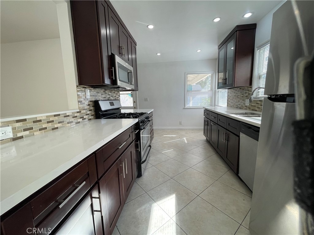 12811 Cumpston - Photo 3
