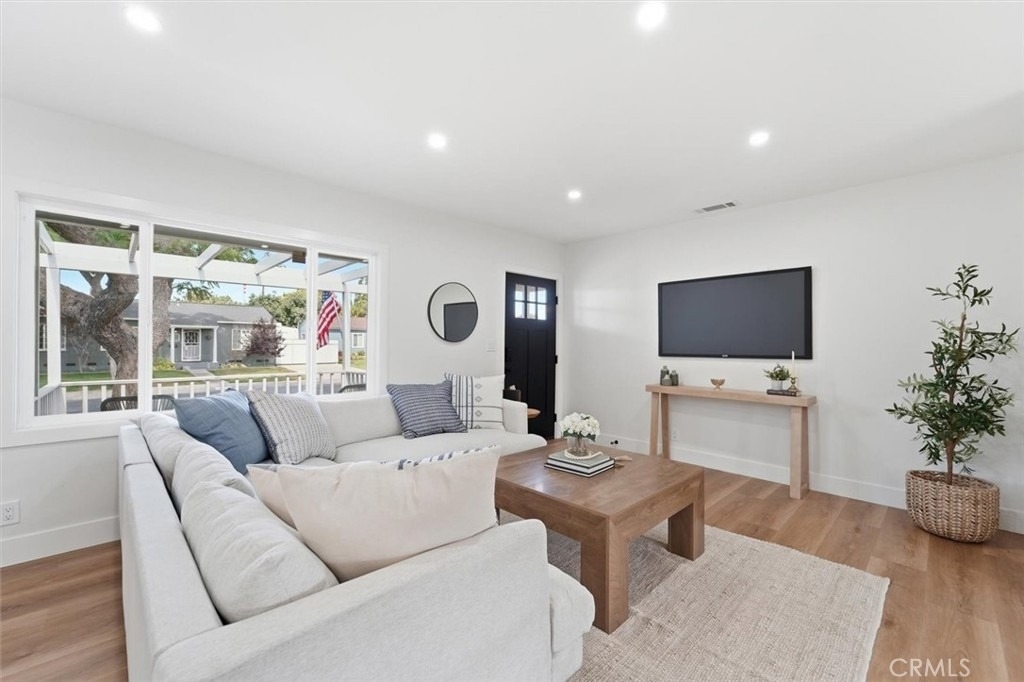 4126 Sebren - Photo 4