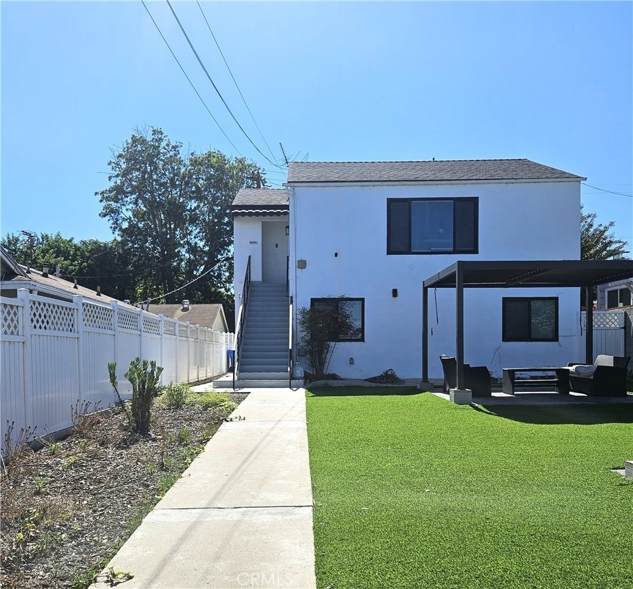 961 W 21st Street - Photo 0