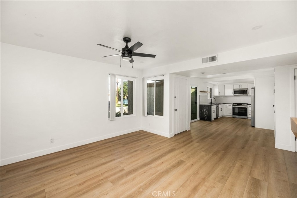 2565 Santa Ana Ave - Photo 10