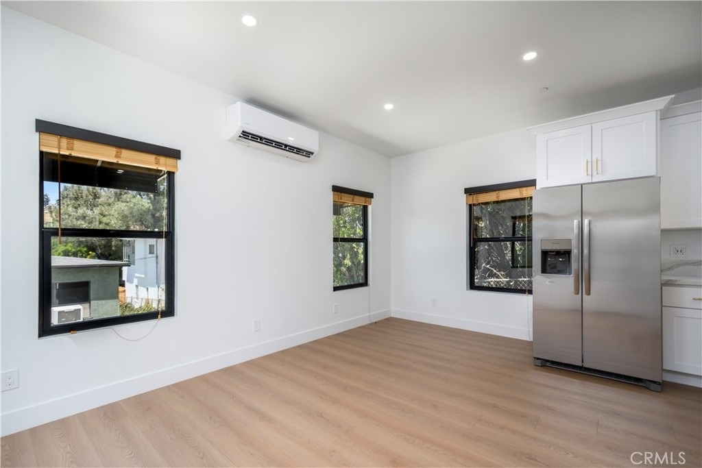 13756 Penn Street - Photo 4