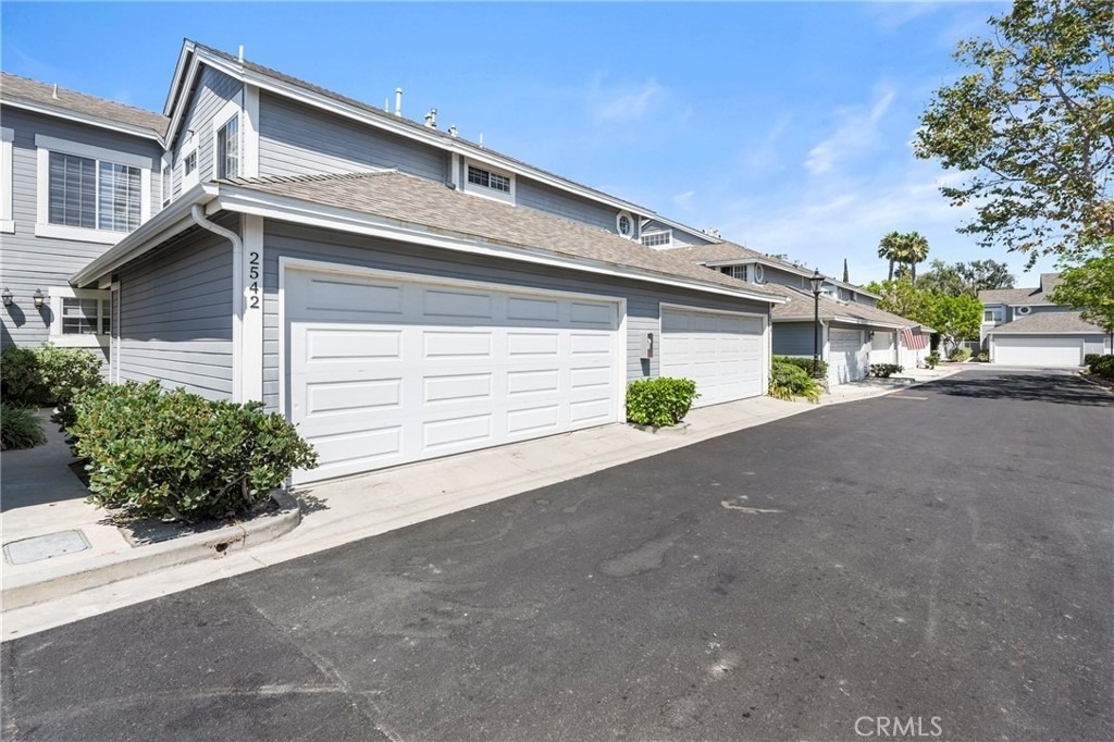 2542 Back Bay Loop - Photo 32