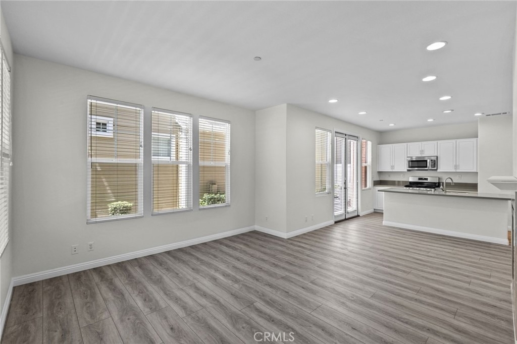 6 Lindenwood - Photo 6