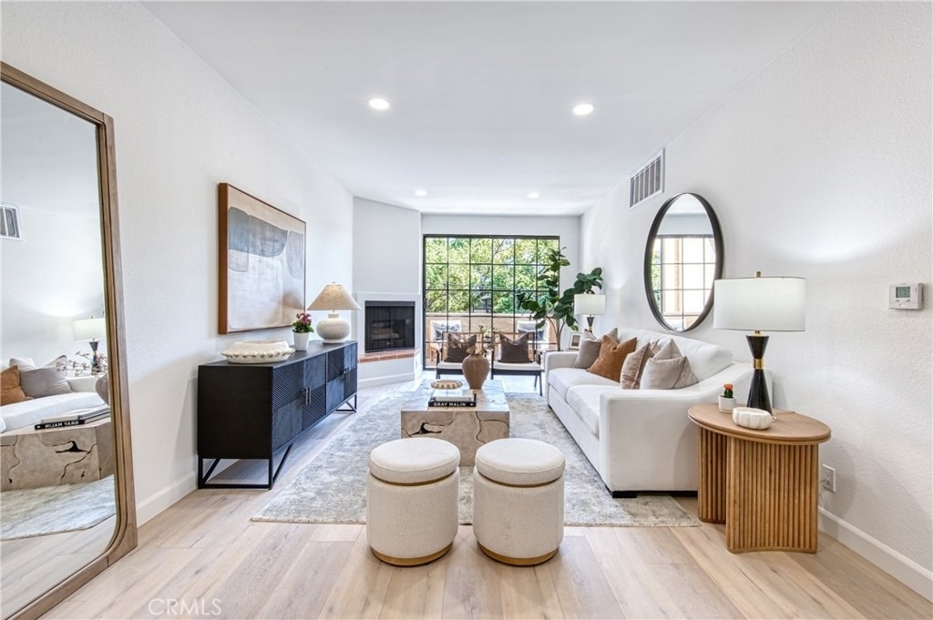 221 S Oak Knoll Avenue - Photo 4