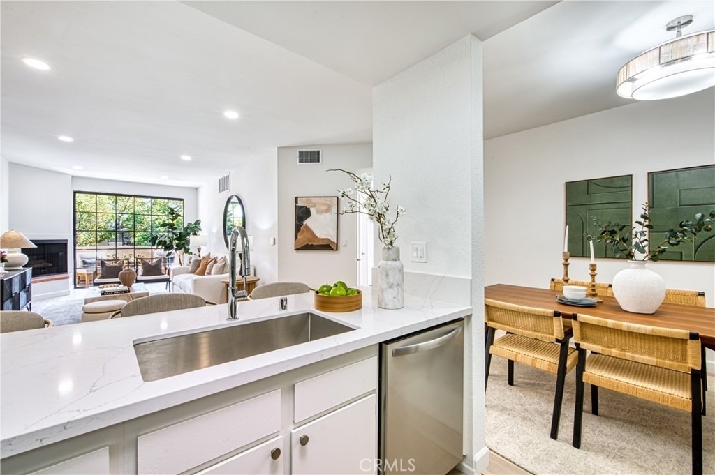221 S Oak Knoll Avenue - Photo 12