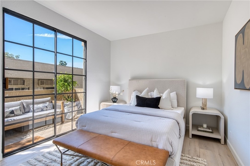 221 S Oak Knoll Avenue - Photo 20