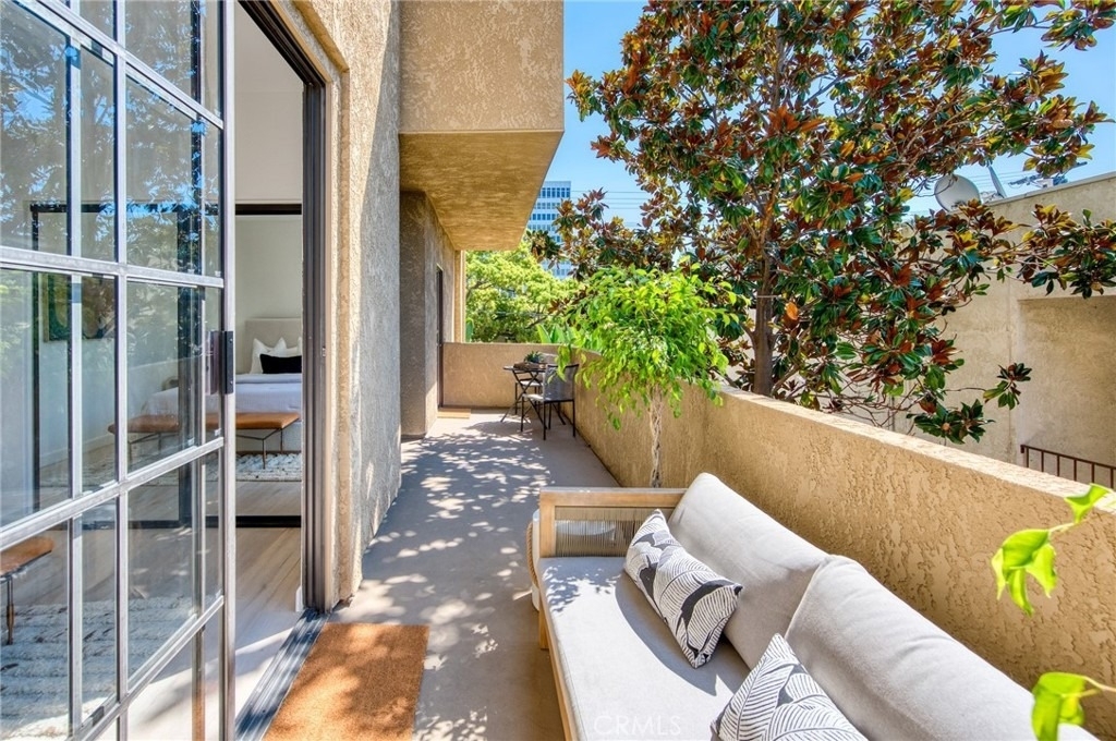 221 S Oak Knoll Avenue - Photo 22