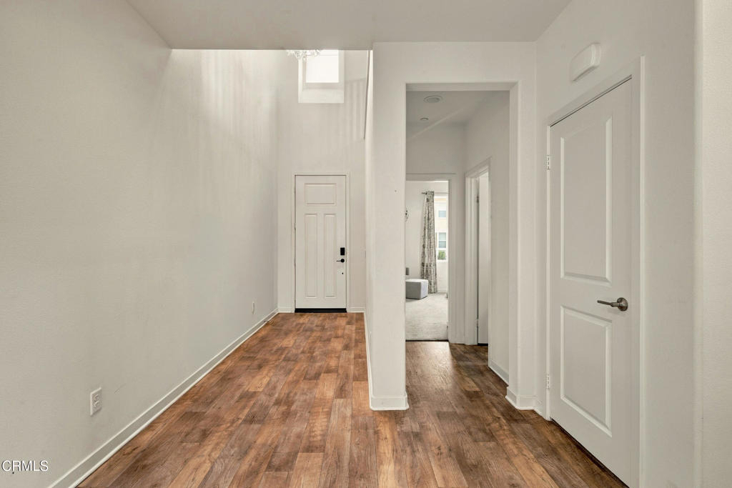 28533 Foothill Way - Photo 2