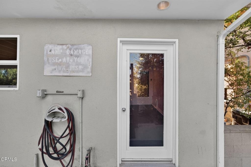 1751 Lucretia Avenue - Photo 17
