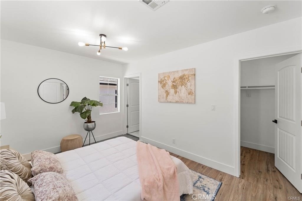 11445 Saticoy Street - Photo 9