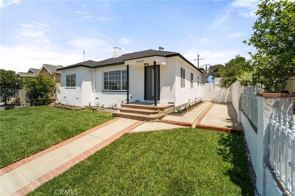 11445 Saticoy Street - Photo 1