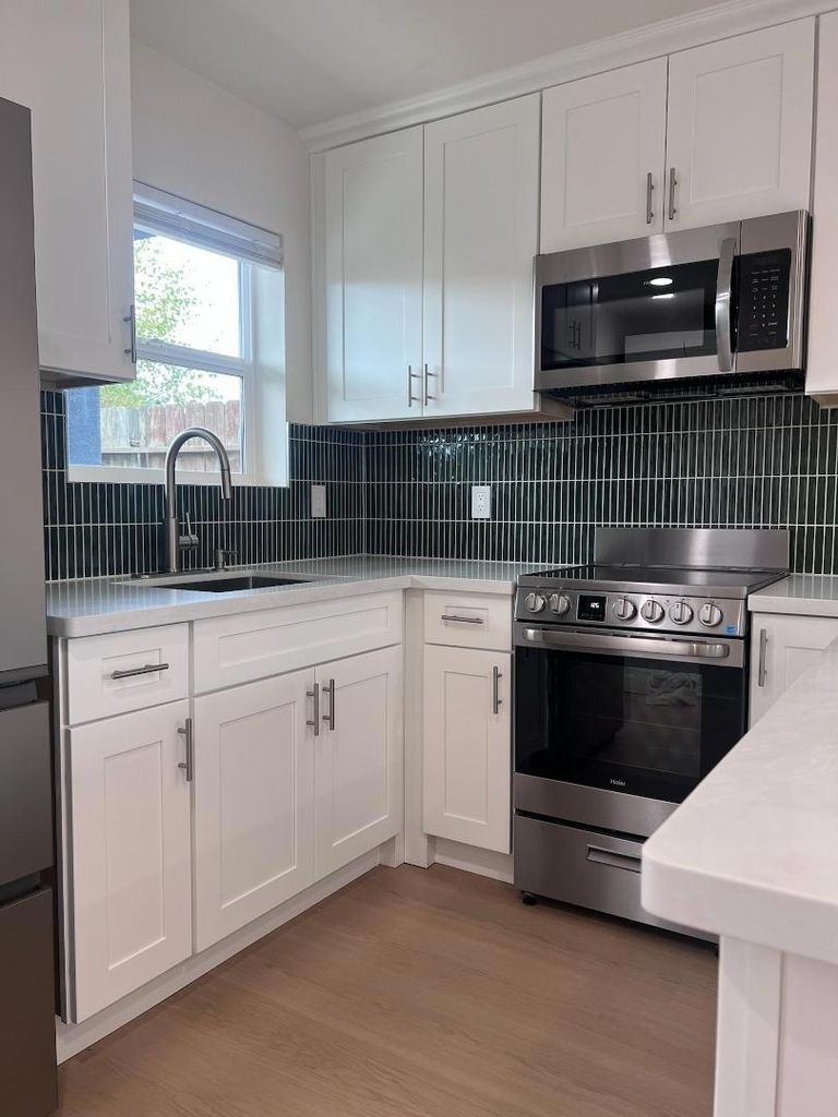 532 Mayfair Avenue - Photo 1