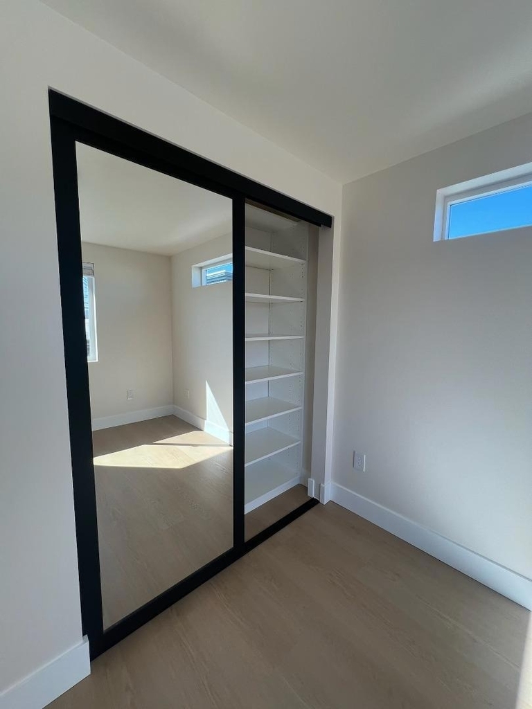 532 Mayfair Avenue - Photo 18