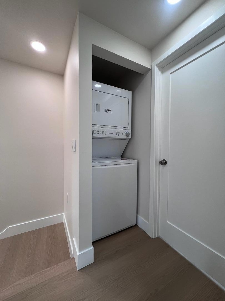 532 Mayfair Avenue - Photo 21