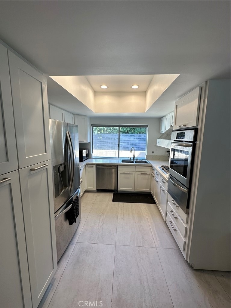 5214 Dawes Avenue - Photo 2