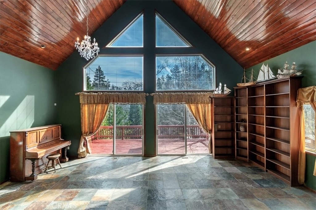 495 Zuger Court - Photo 44