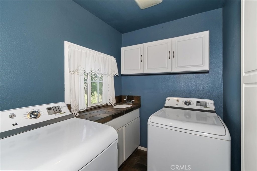 495 Zuger Court - Photo 38
