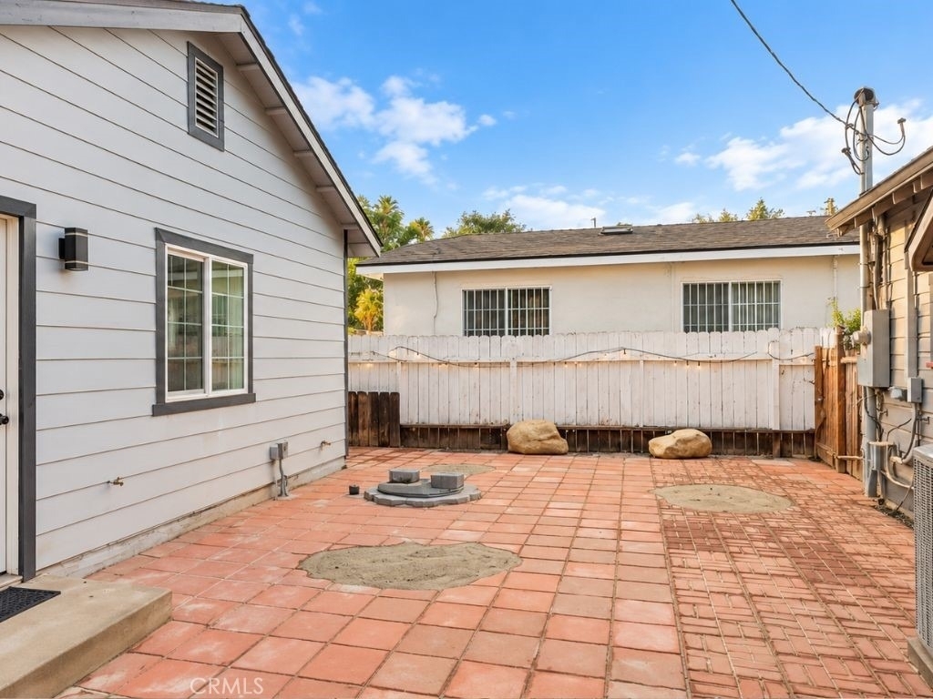 945 Walnut - Photo 9