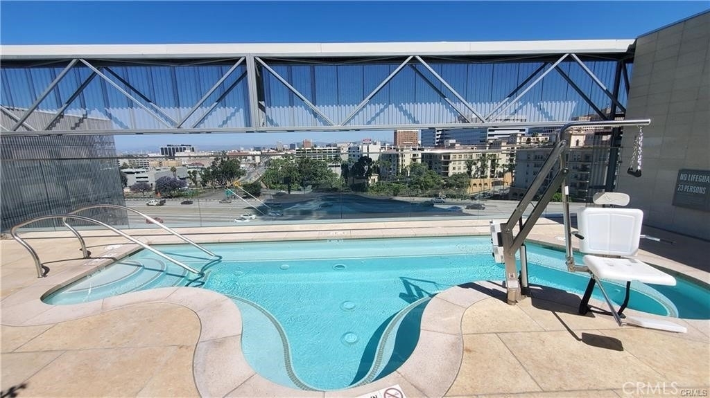 877 Francisco Street - Photo 10