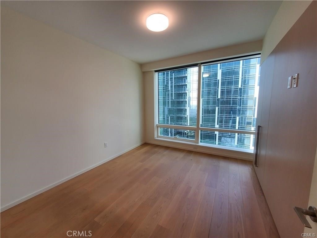 877 Francisco Street - Photo 3