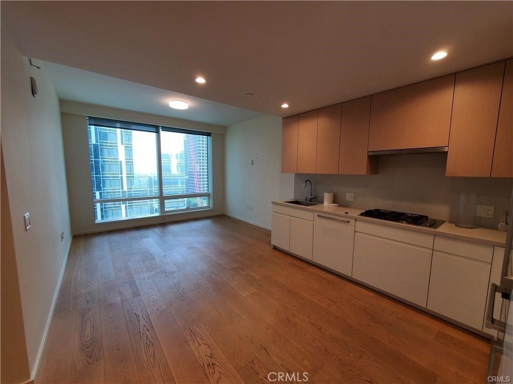 877 Francisco Street - Photo 1