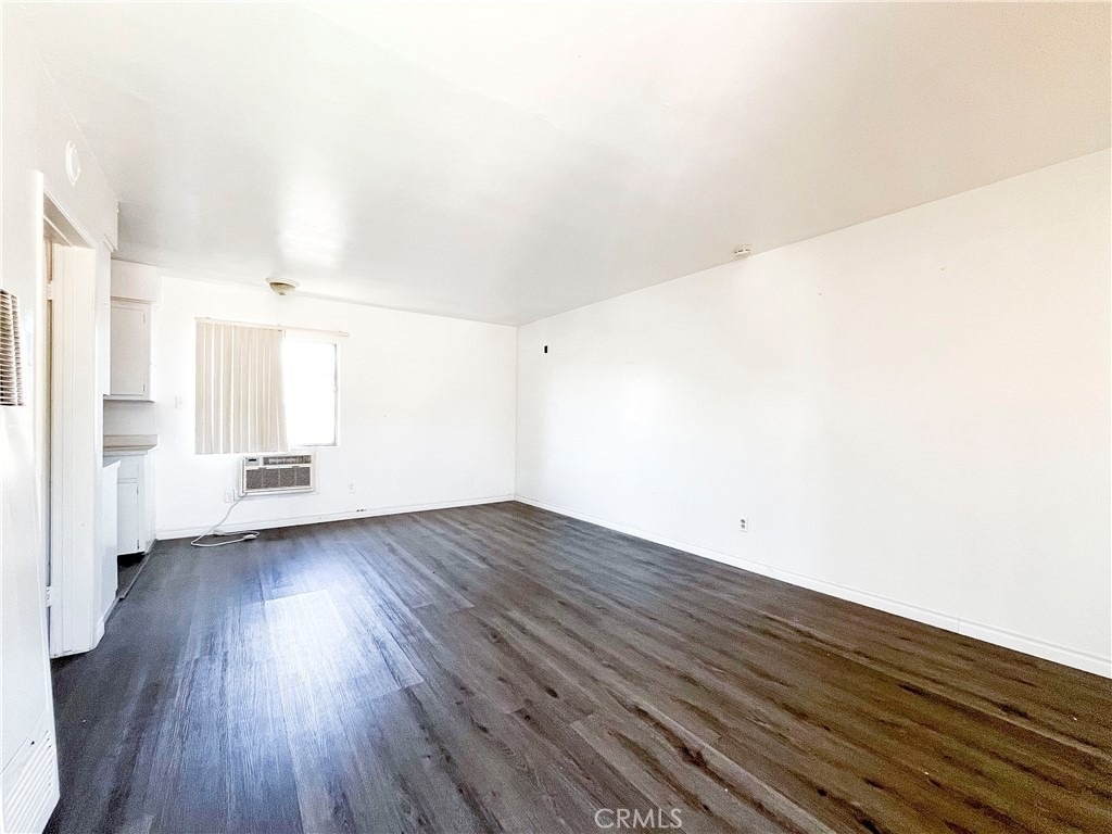 559 W Alpine St - Photo 2