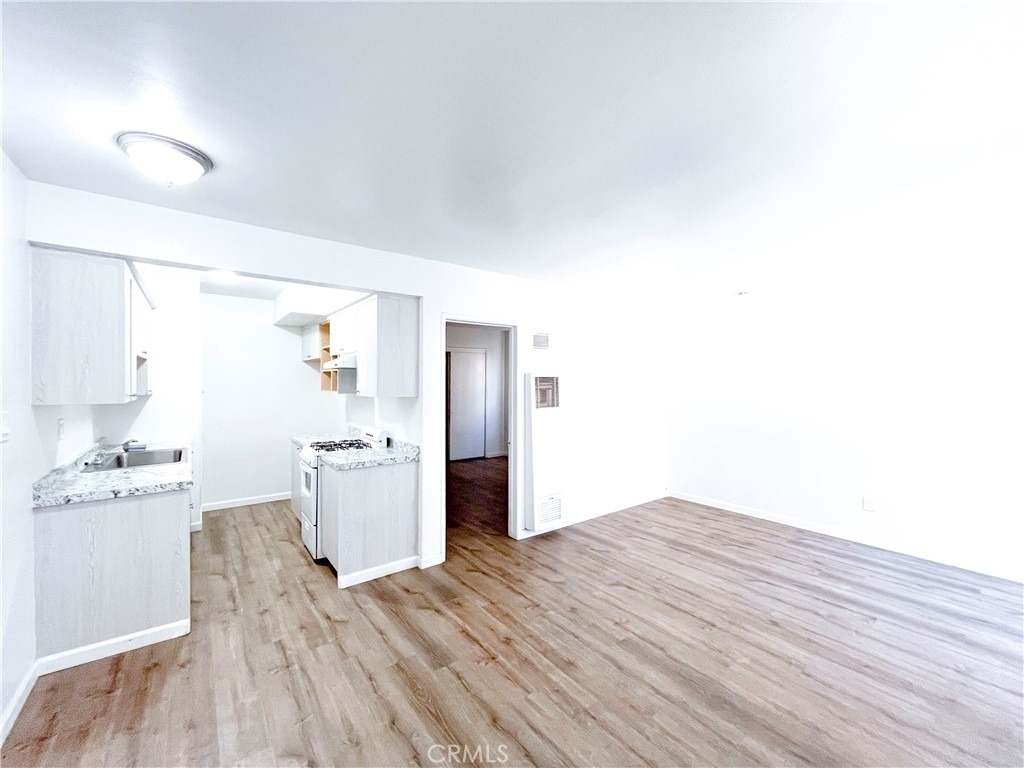 535 W Alpine St - Photo 10
