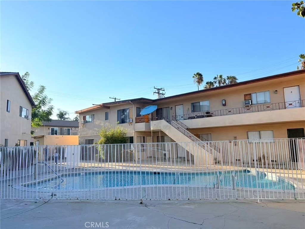 555 W Alpine St - Photo 0