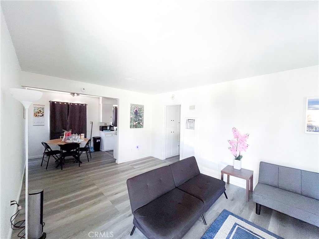 559 W Alpine St - Photo 1