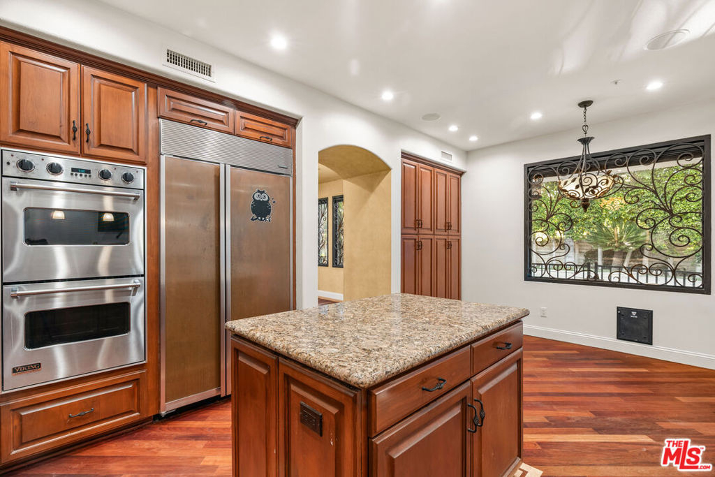 10445 Amberwood Lane - Photo 13