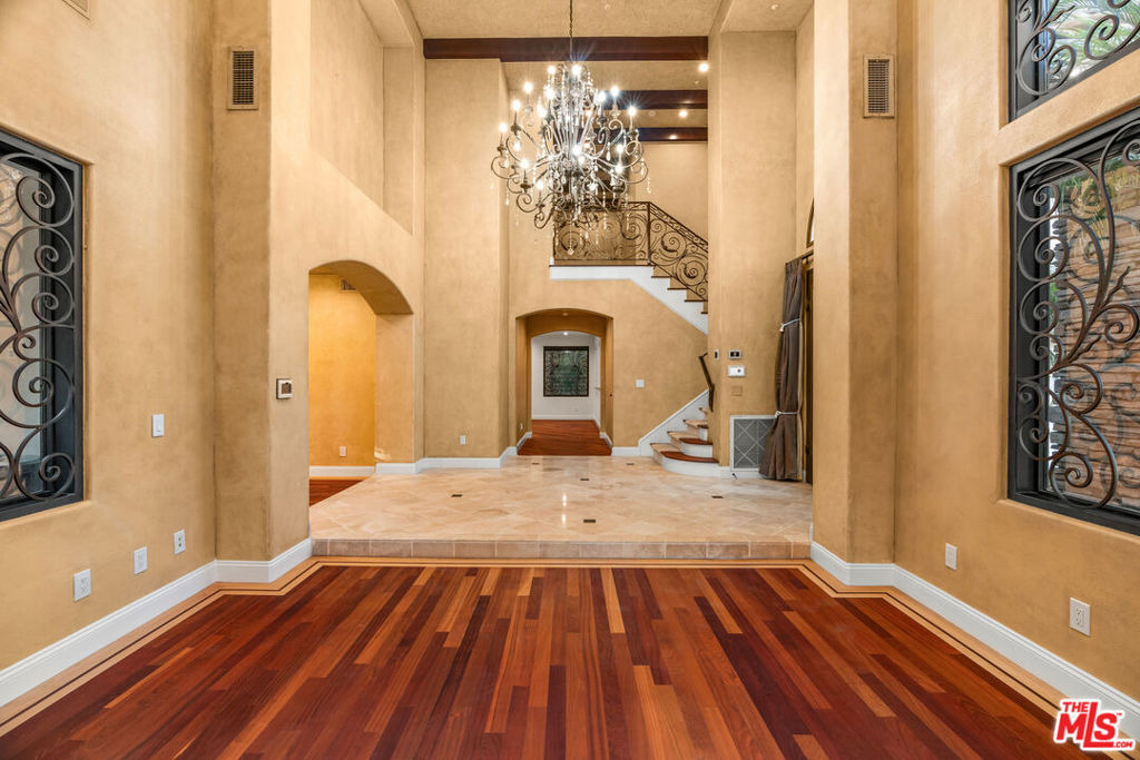 10445 Amberwood Lane - Photo 7