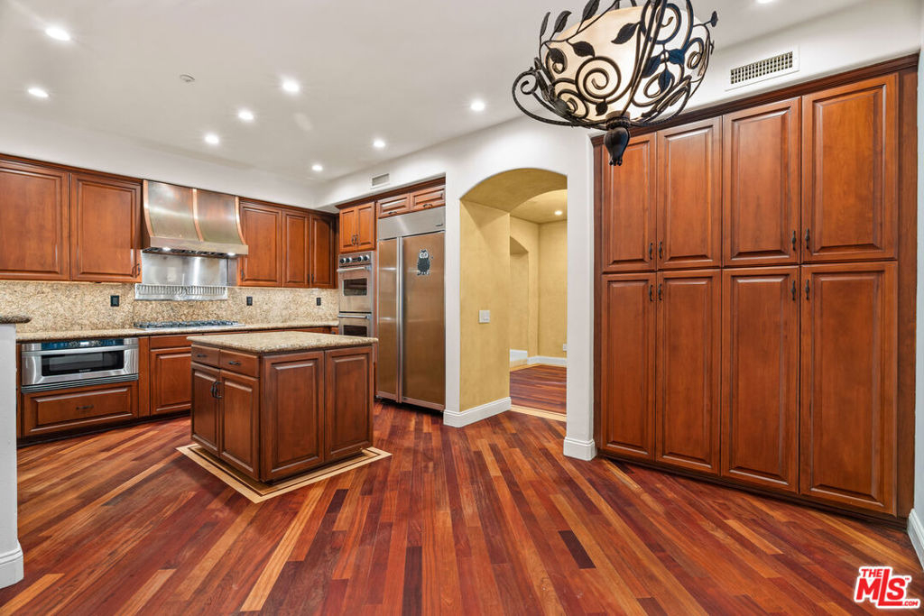 10445 Amberwood Lane - Photo 14