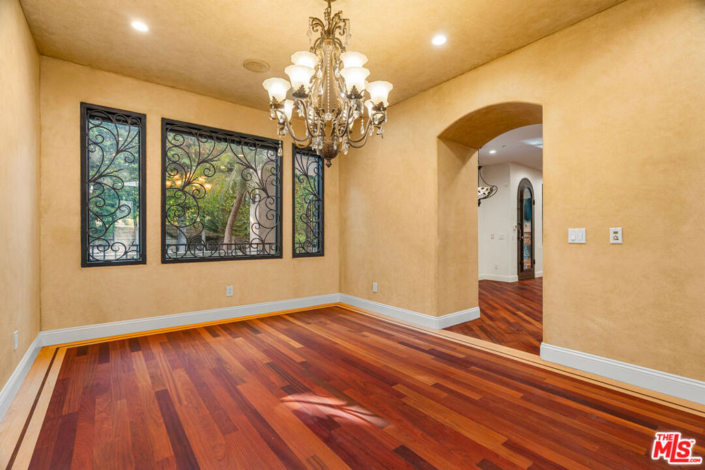 10445 Amberwood Lane - Photo 10
