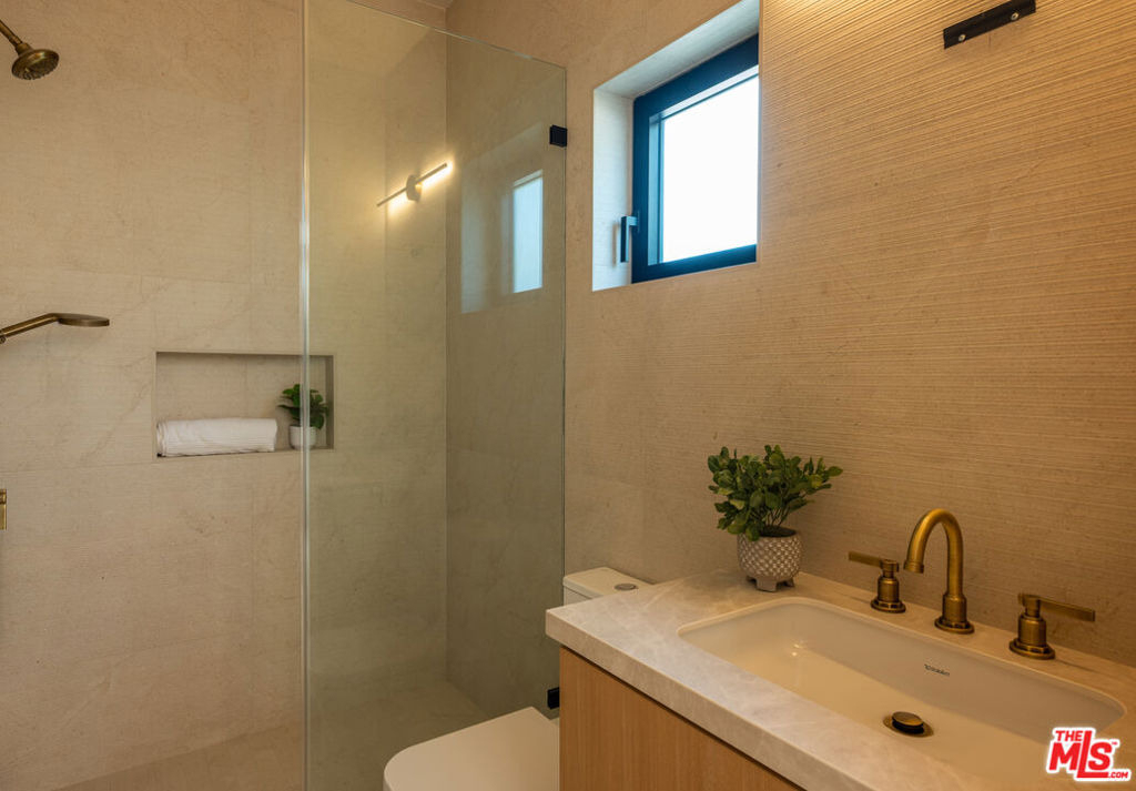 12427 Cumpston Street - Photo 22
