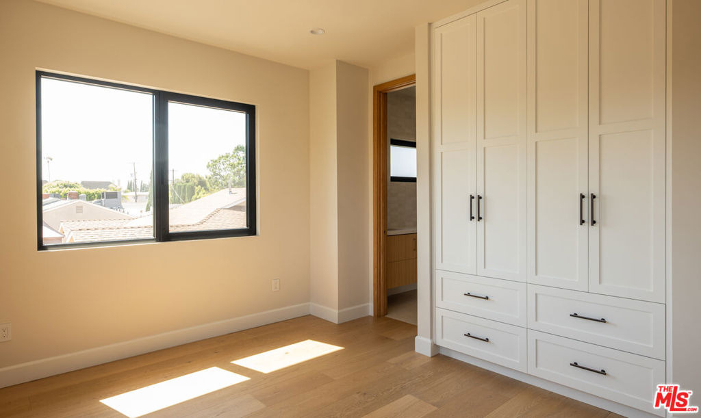 12427 Cumpston Street - Photo 35