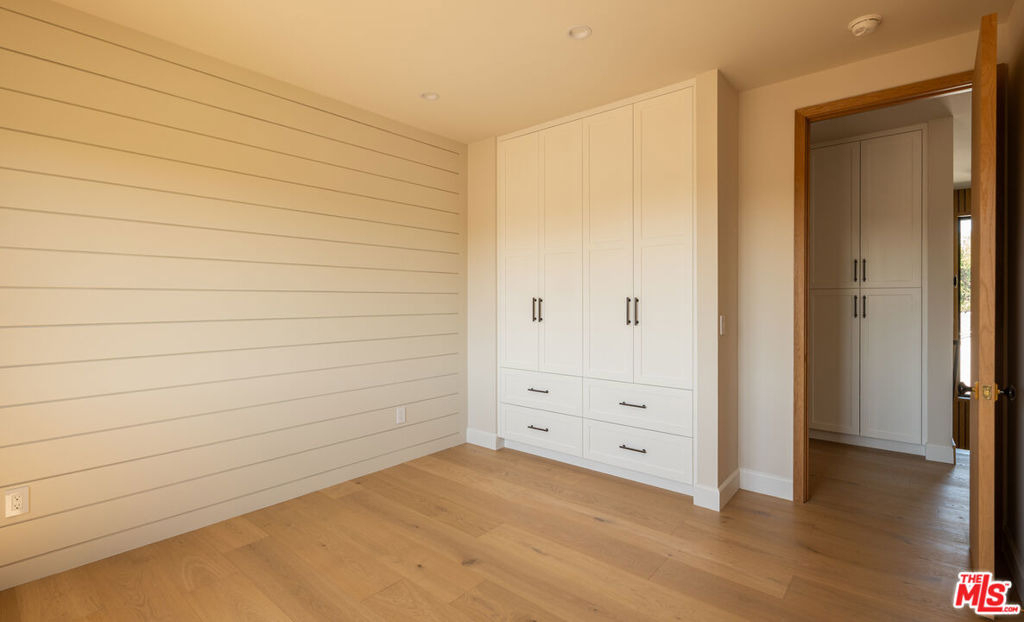 12427 Cumpston Street - Photo 36