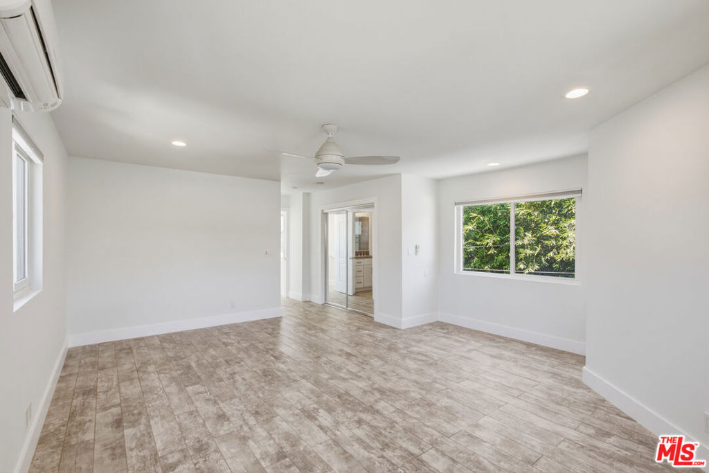869 Warren Avenue - Photo 24
