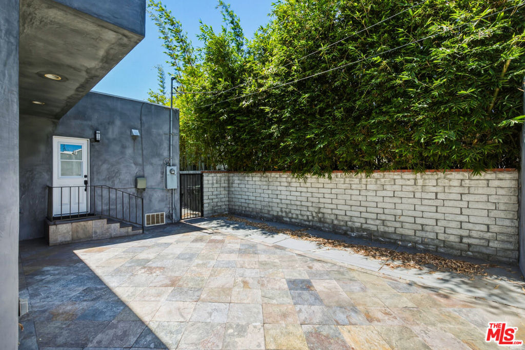 869 Warren Avenue - Photo 30