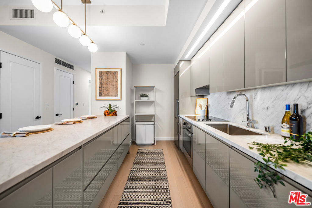 1050 S Grand Avenue - Photo 13