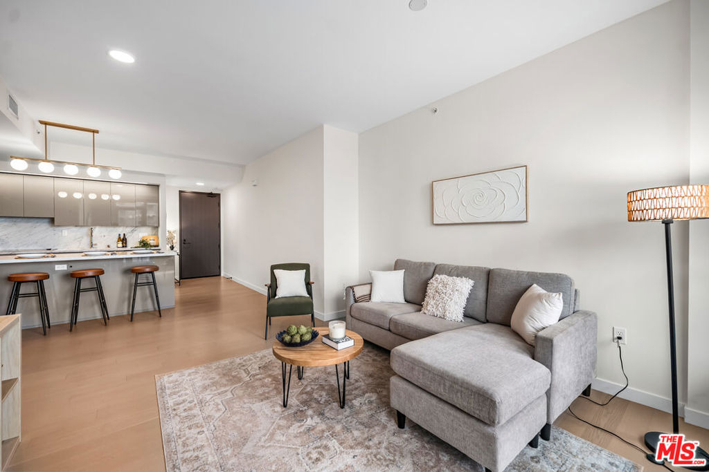 1050 S Grand Avenue - Photo 11