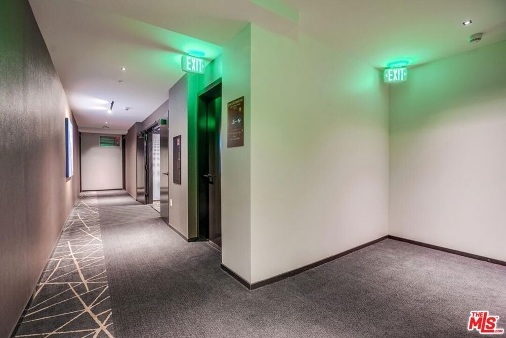 1050 S Grand Avenue - Photo 32