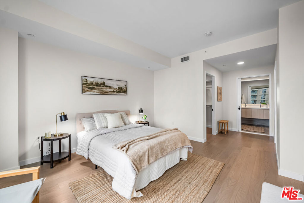 1050 S Grand Avenue - Photo 28