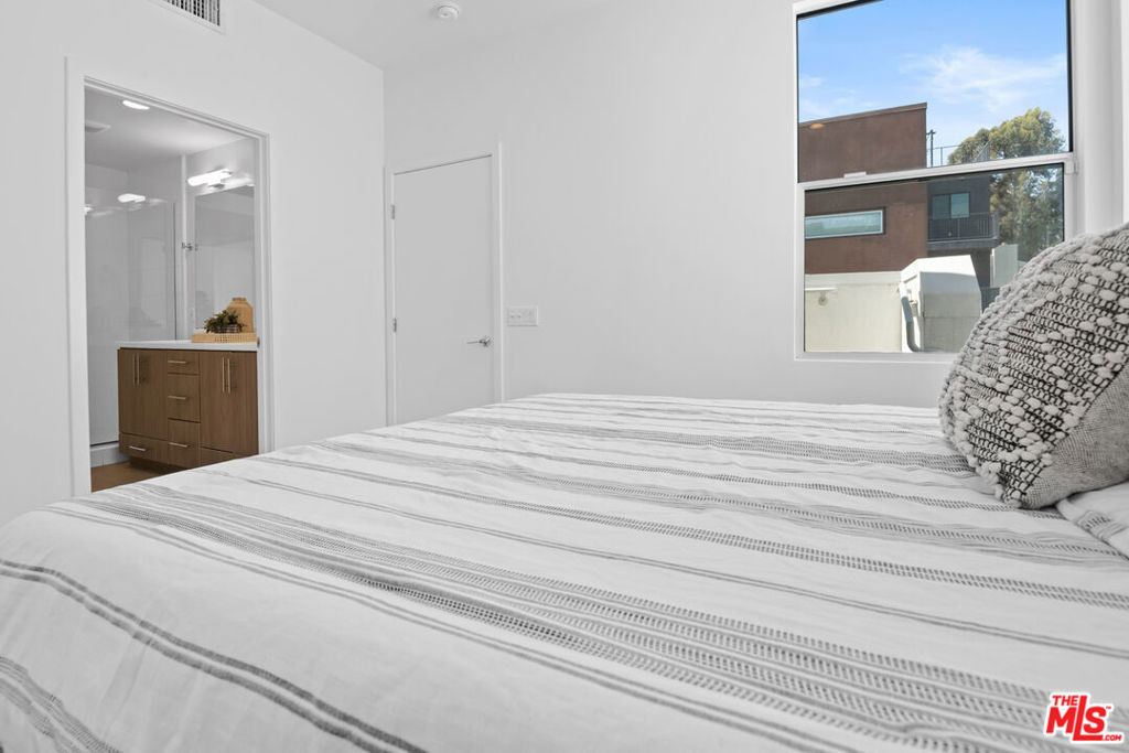 2213 Selig Drive - Photo 18