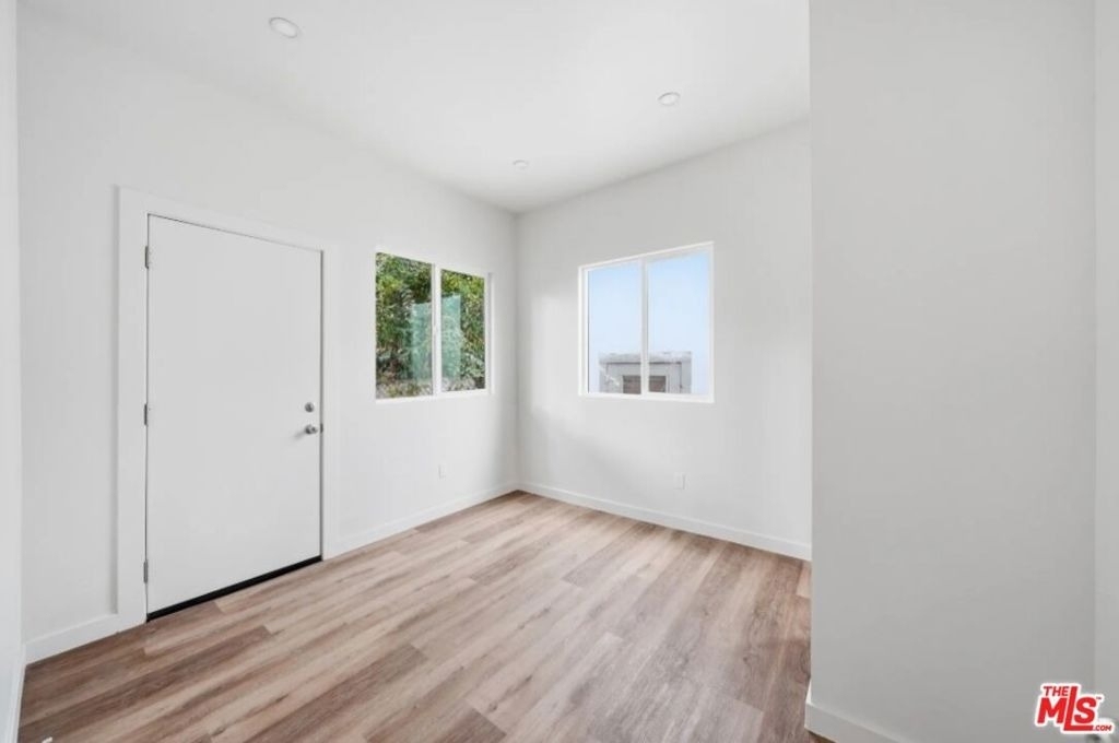 3026 W 12th Street - Photo 7