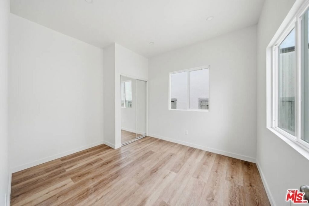3026 W 12th Street - Photo 6