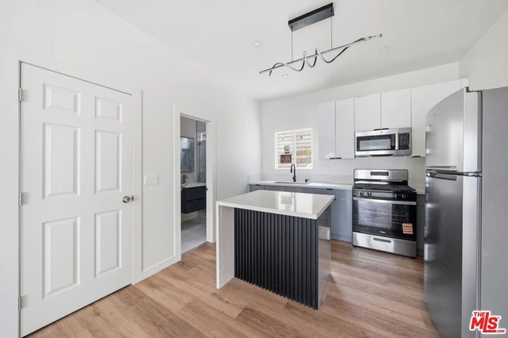 3026 W 12th Street - Photo 0