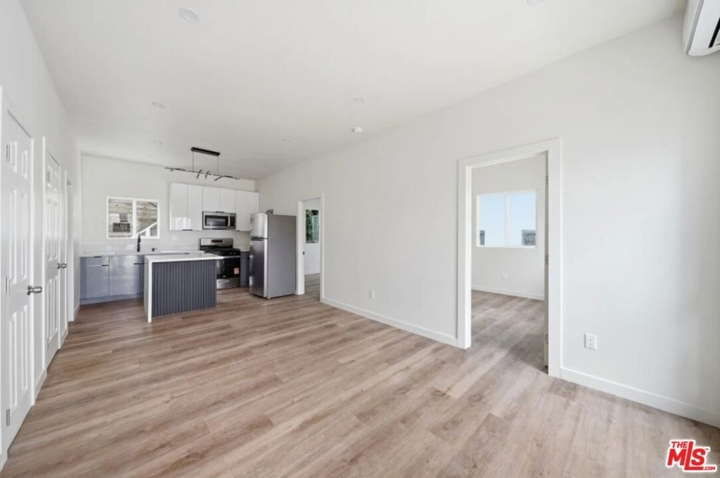 3026 W 12th Street - Photo 1