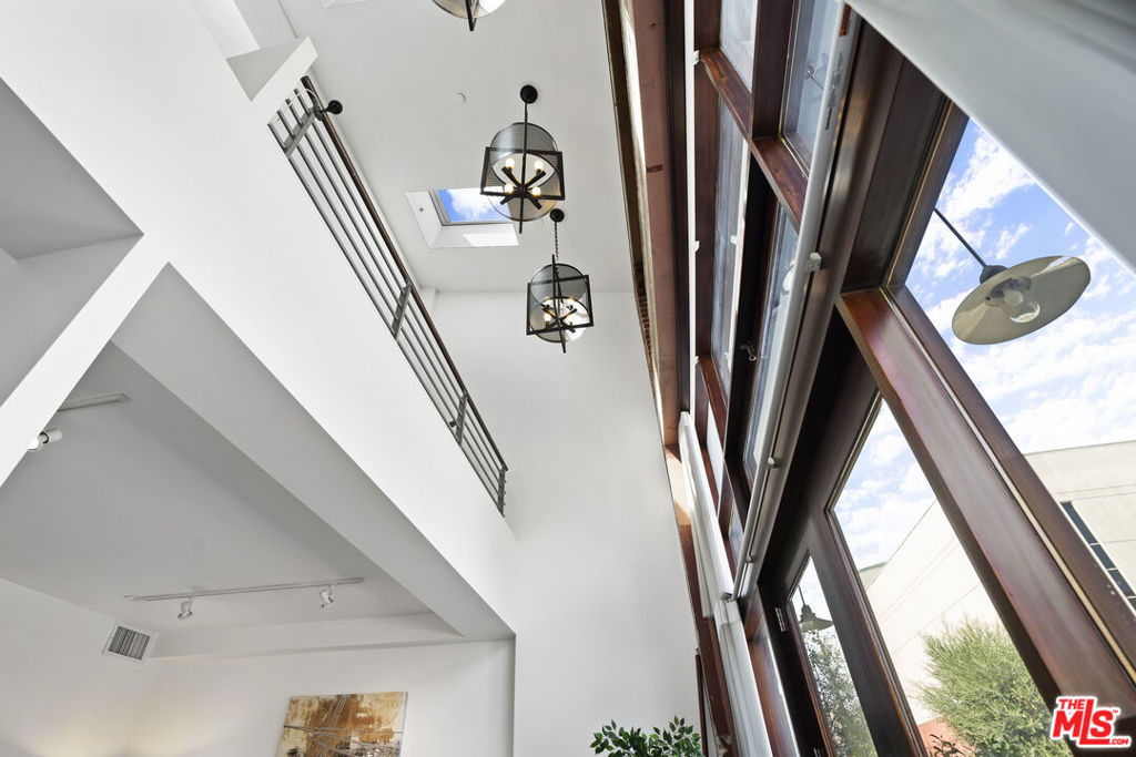 940 E 2nd Street - Photo 7